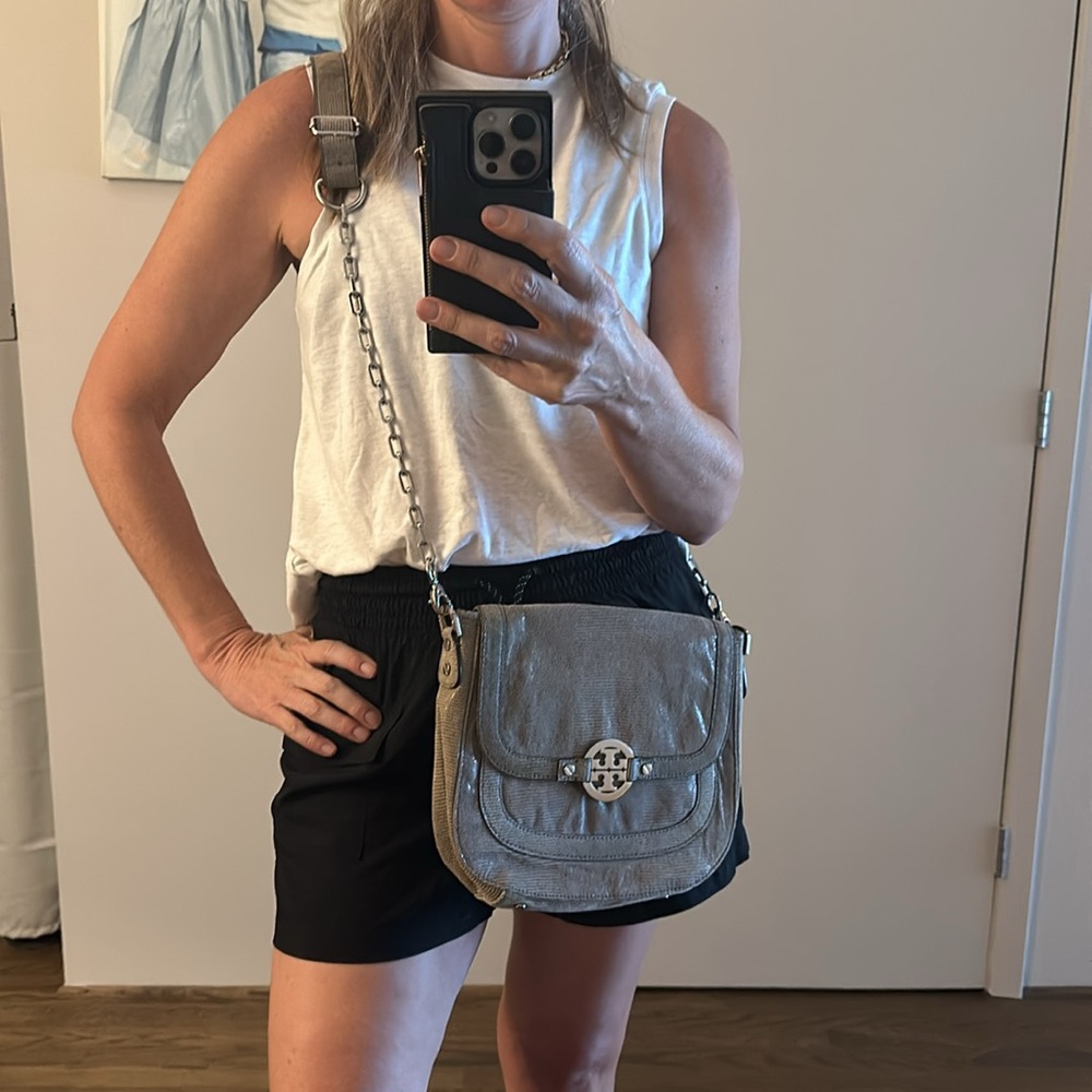 Cute tory burch crissbody